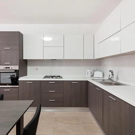 Appartement King Size Bed Brand New Apt Off Spinola With Wifi By 360 Estates