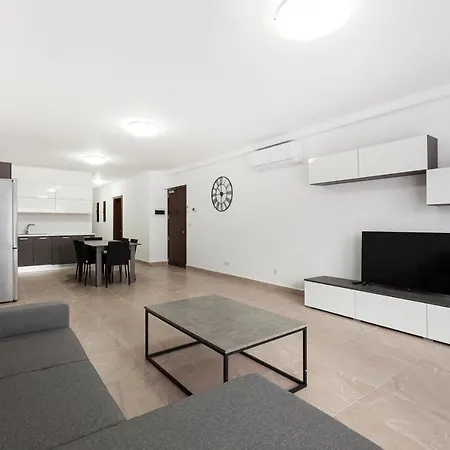King Size Bed Brand New Apt Off Spinola With Wifi By 360 Estates