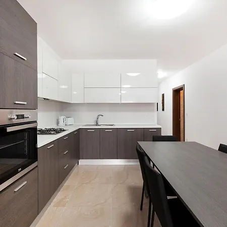 King Size Bed Brand New Apt Off Spinola With Wifi By 360 Estates * Ta' Cikkun